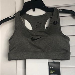 Nike victory bra